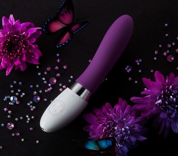 Liv 2 Silicone Waterproof VIbrator - Purple - Image 2